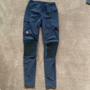 Never worn Fjall Raven Hiking Leggings. Unparalleled stretch, fit and function